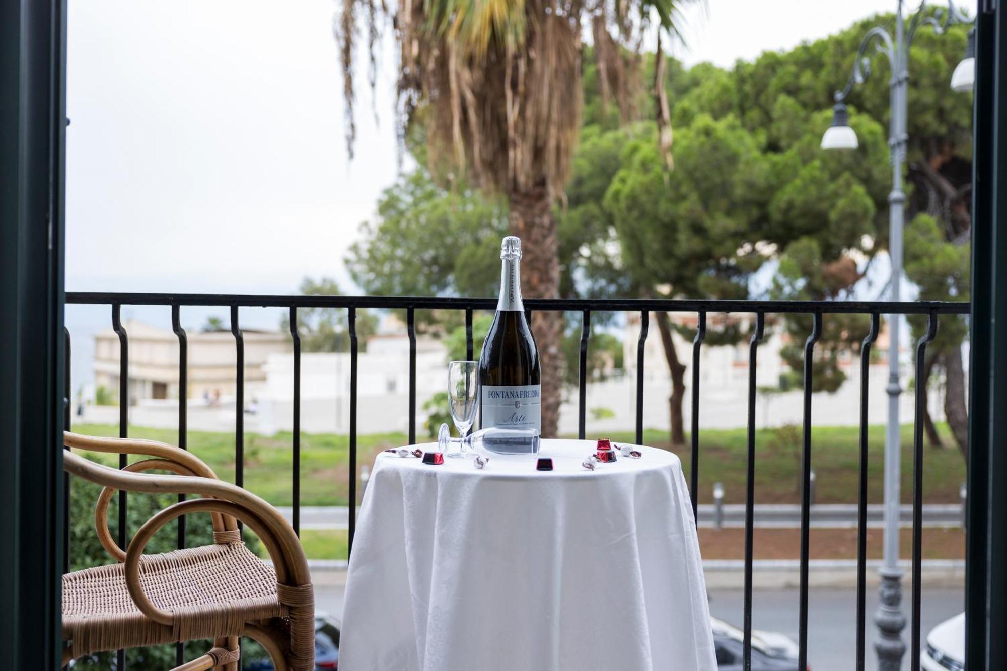 Noel Dal 1976 Bed & Breakfast Reggio Calabria Exterior photo